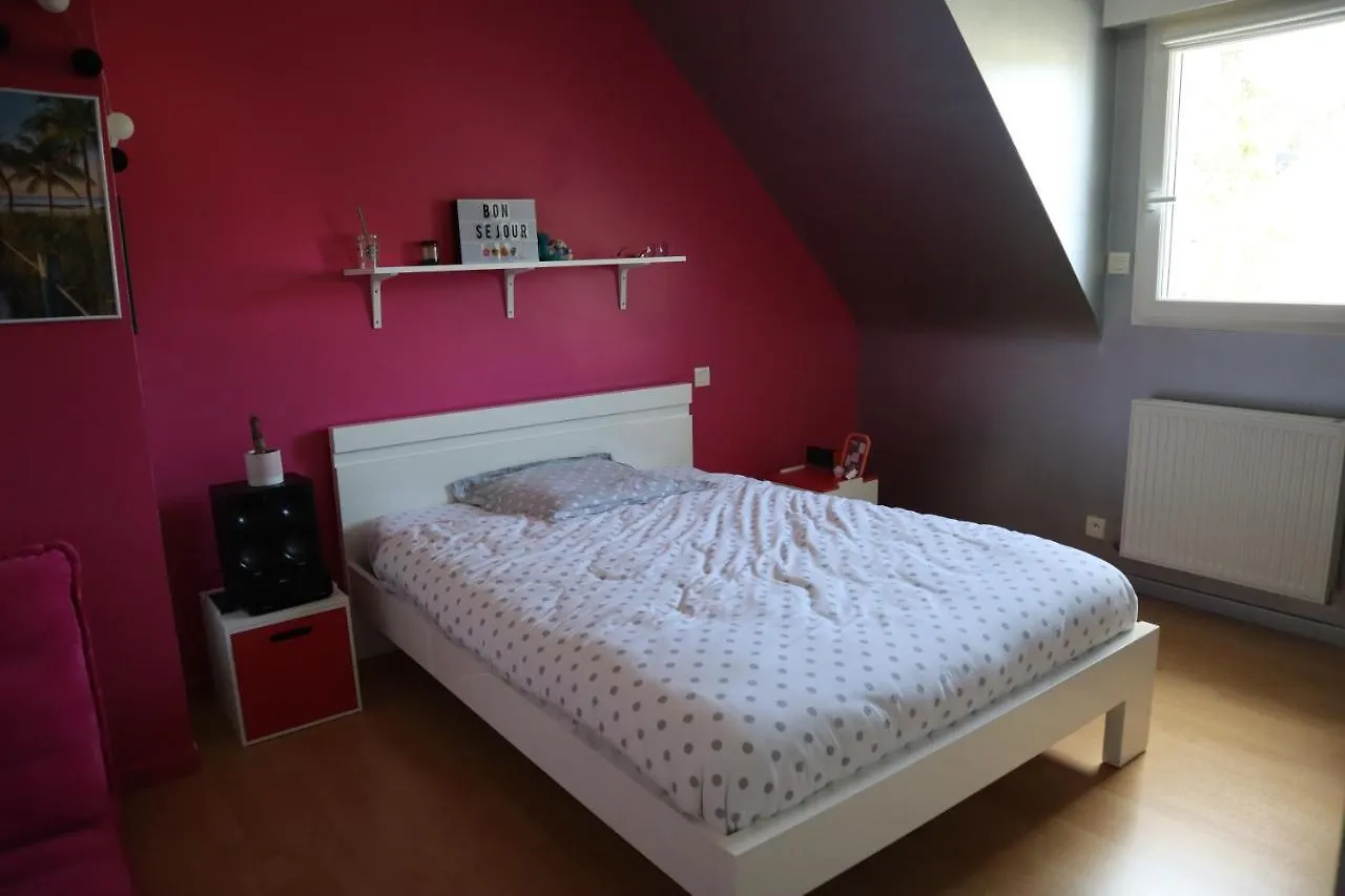Maison Au Calme Avec Piscine , Proche Mer Et Ville Mordelles